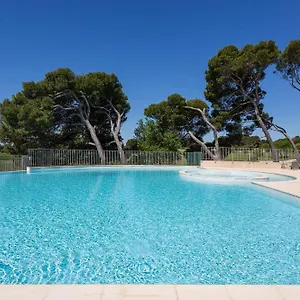 Aparthotel Madame Domaine Du Provence Country Club Service Premium, Saumane-de-Vaucluse